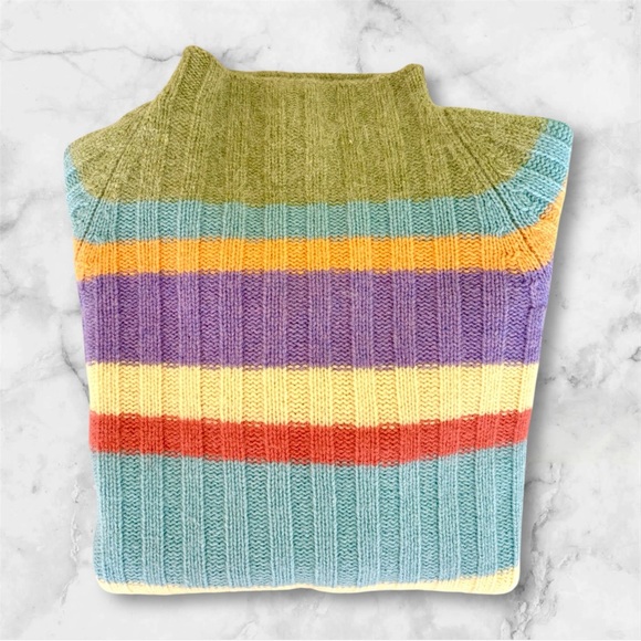 Jones New York Sweaters - Jones New York Sport Petite Stripe Lambswool Blend Sweater. Petite Small 💛